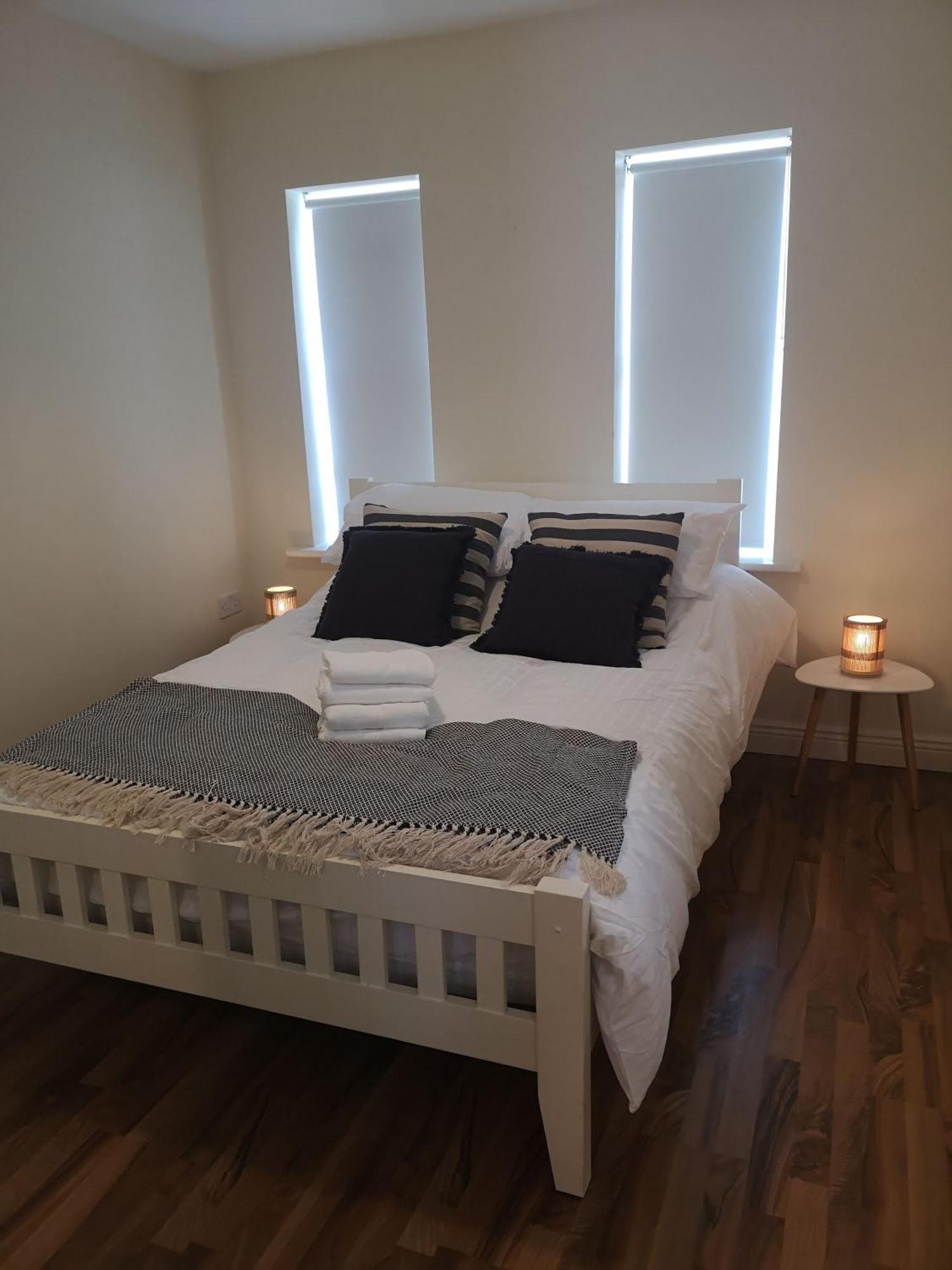 Spacious And Warm 2 Bedroom Apartment Sleeps Up To 5 アシー エクステリア 写真