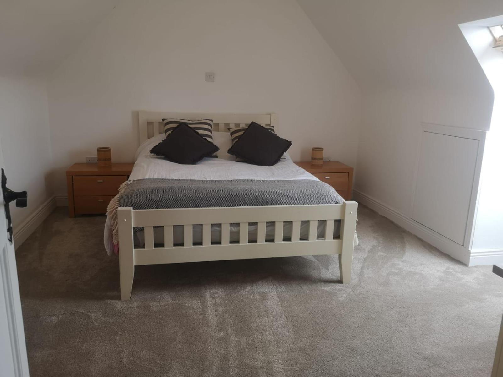 Spacious And Warm 2 Bedroom Apartment Sleeps Up To 5 アシー エクステリア 写真
